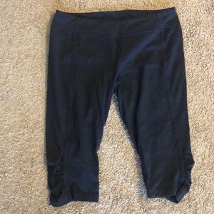 Lululemon crops!